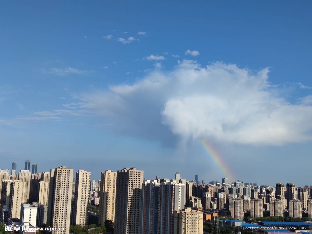 建筑群 城市 天空 云朵 彩虹