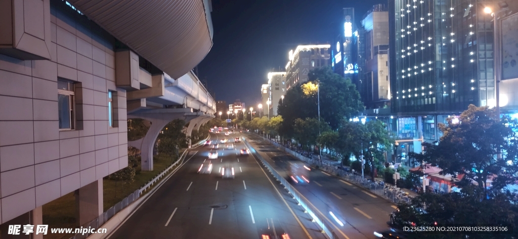 壹航城夜晚
