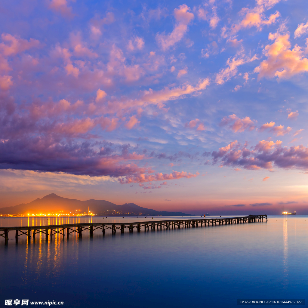 海邊天空