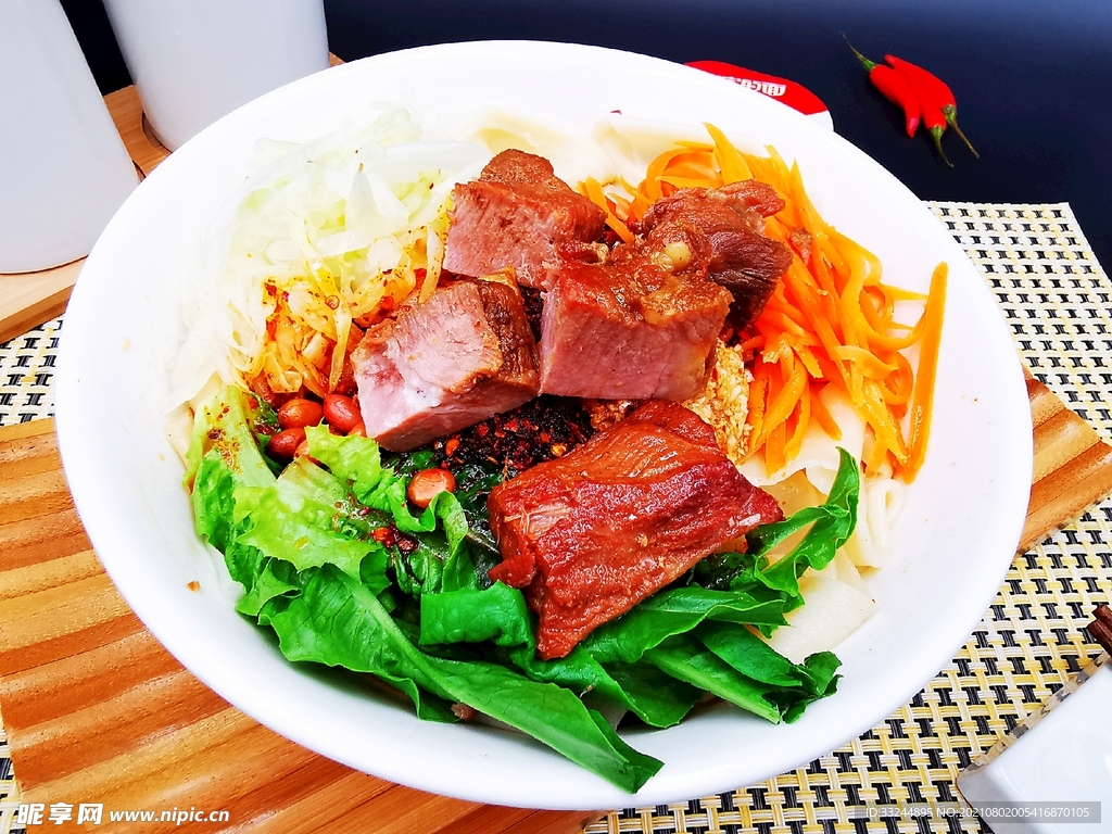 加肉油潑面