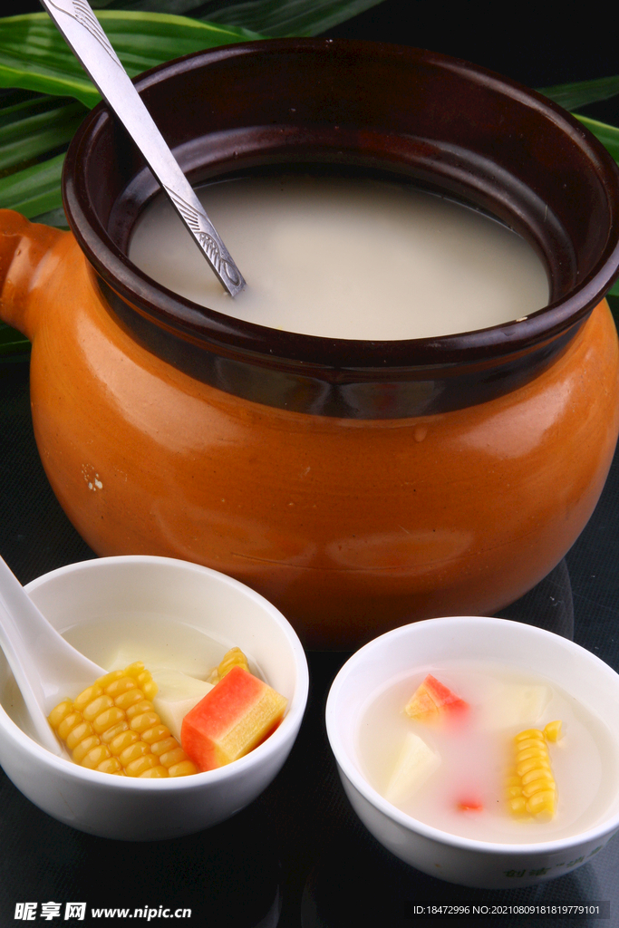 瓦罐素三煨湯