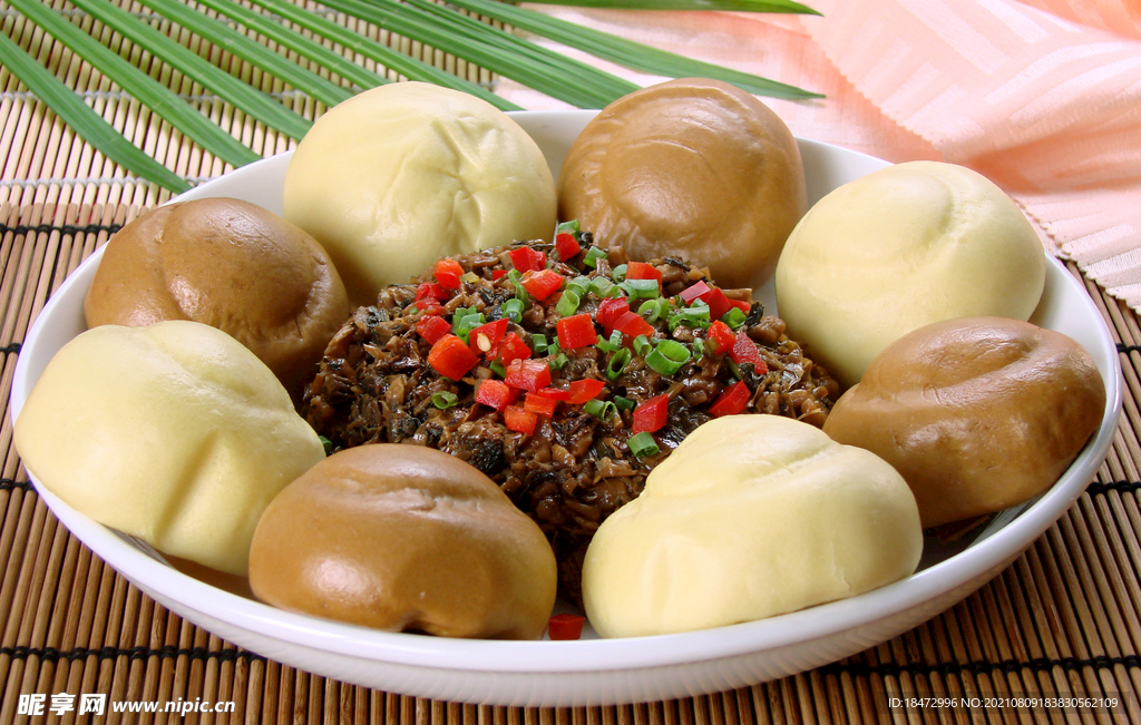 咸菜辣子夾饅頭