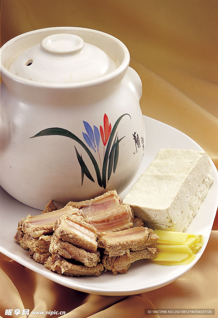 凍豆腐燉排骨