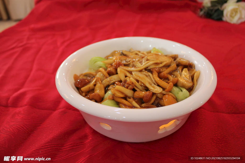 素?zé)⒐? />
                            </div>
                    </div>
                </div>



                <div   id=