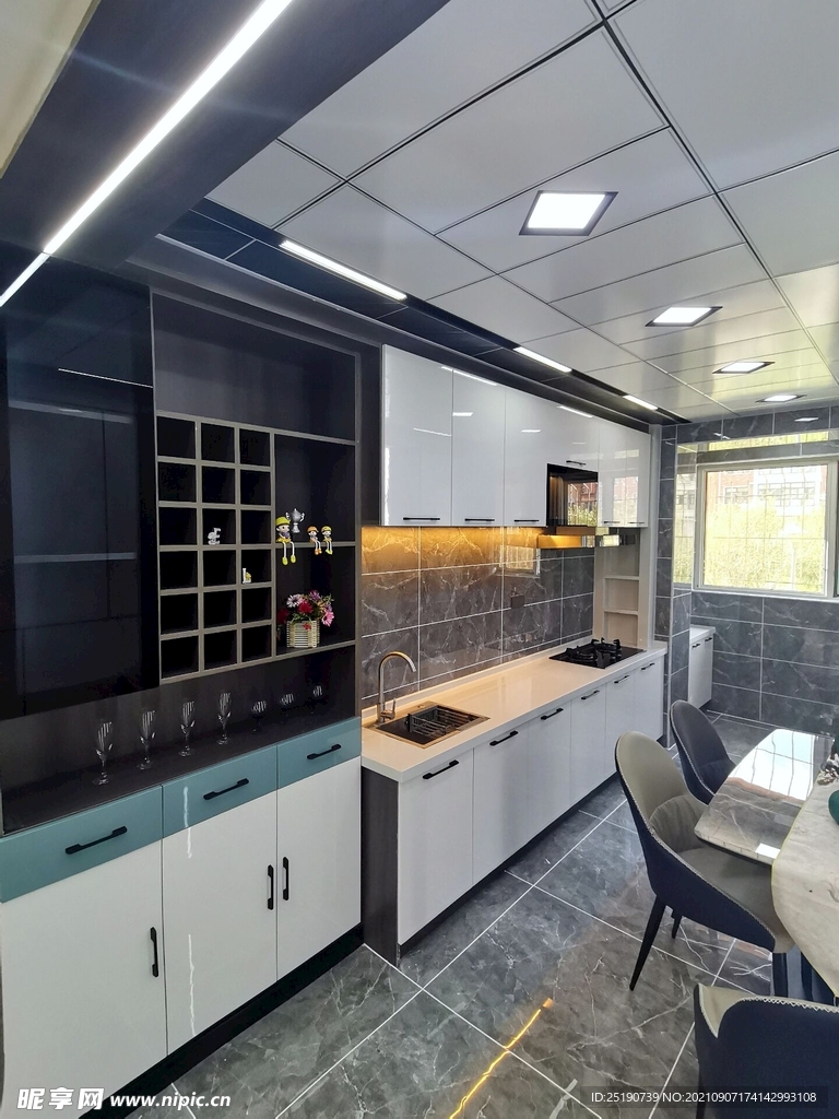 2021厨房橱柜酒柜设计实景拍