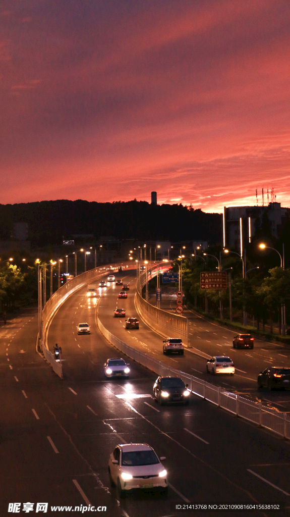 夜晚城市風(fēng)景  