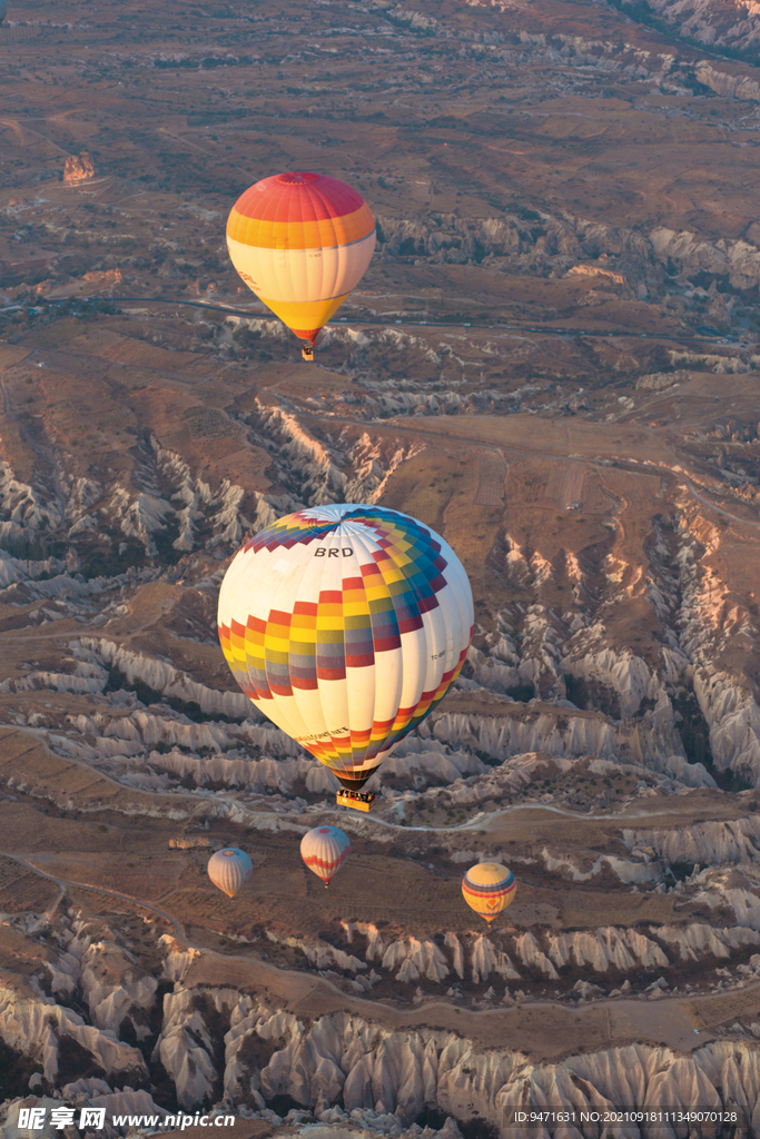 土耳其卡帕多奇亚热气球 