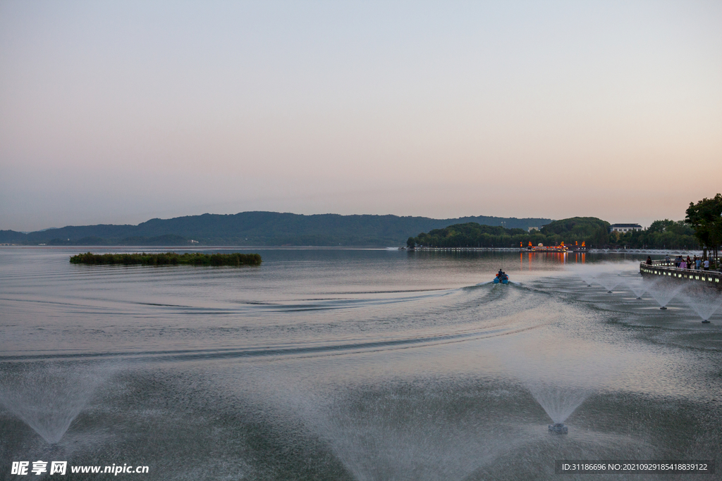 岳陽南湖廣場