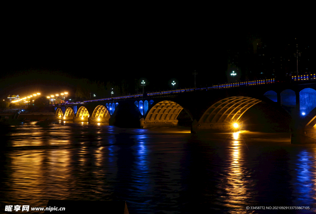伊犁河大桥旅游风景