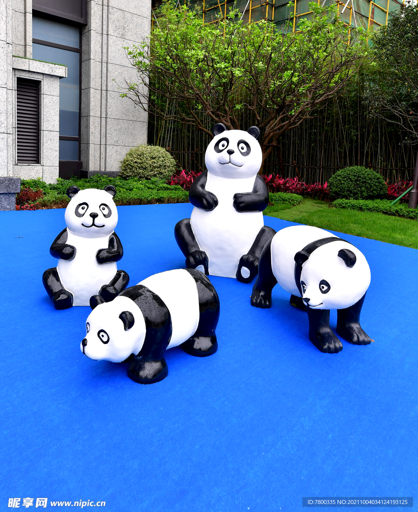 国宝熊猫 熊猫雕塑 玻璃钢