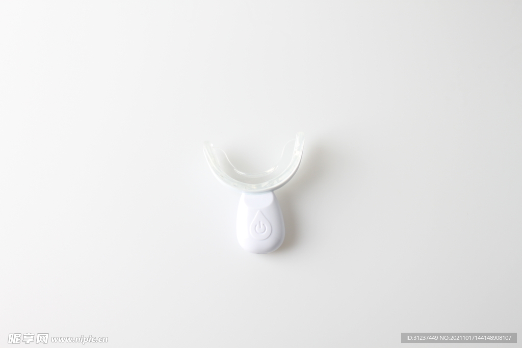 御立迦醫(yī)療器械牙齒美白儀實(shí)拍