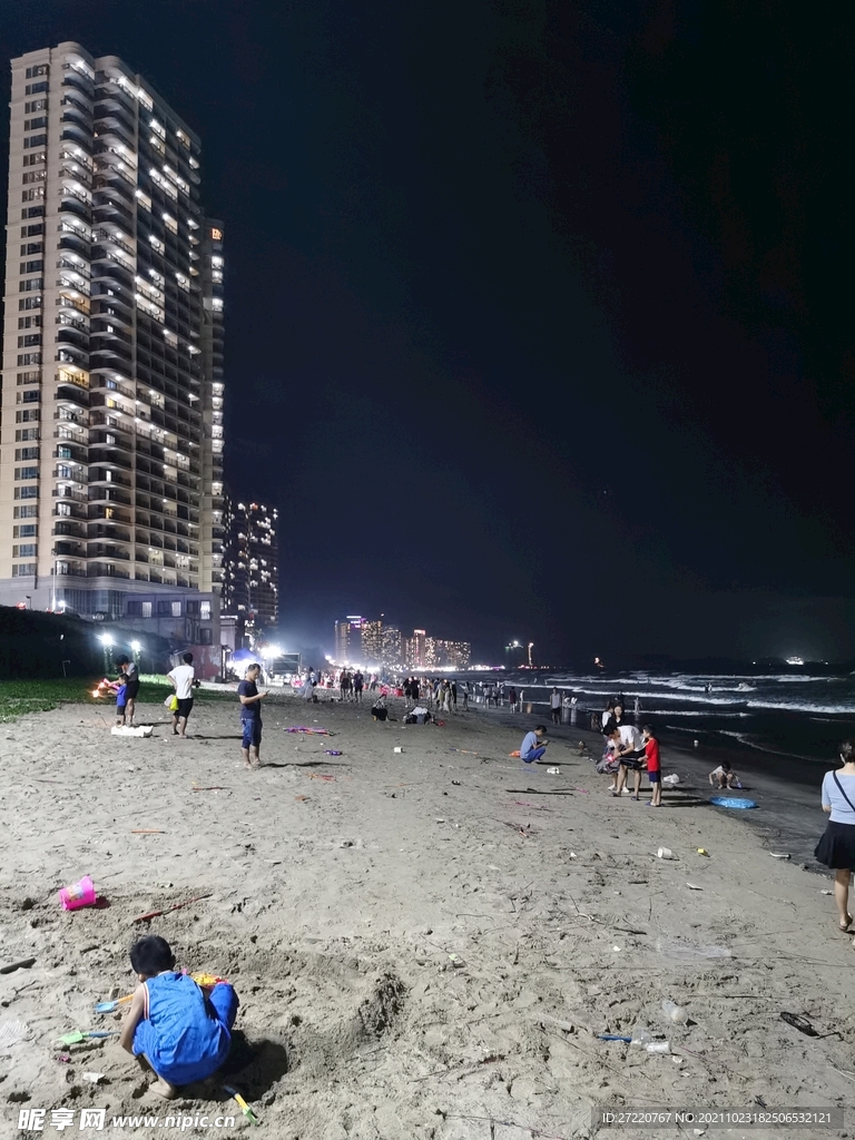 夜晚双月湾海边风景