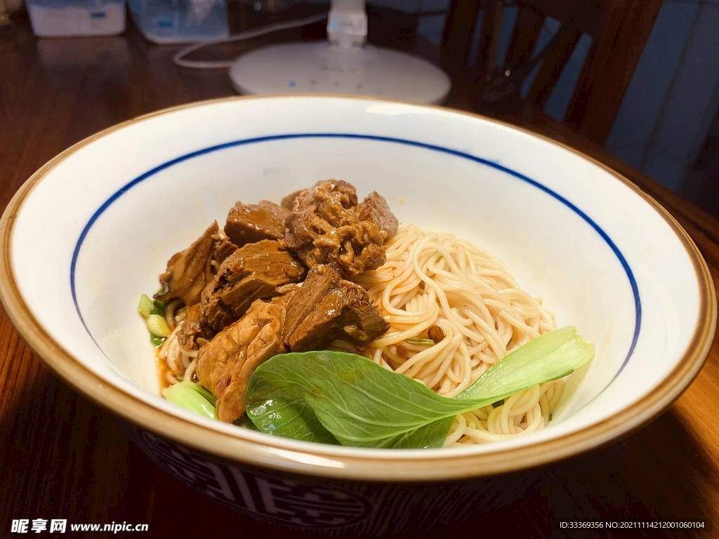 豬頭肉面