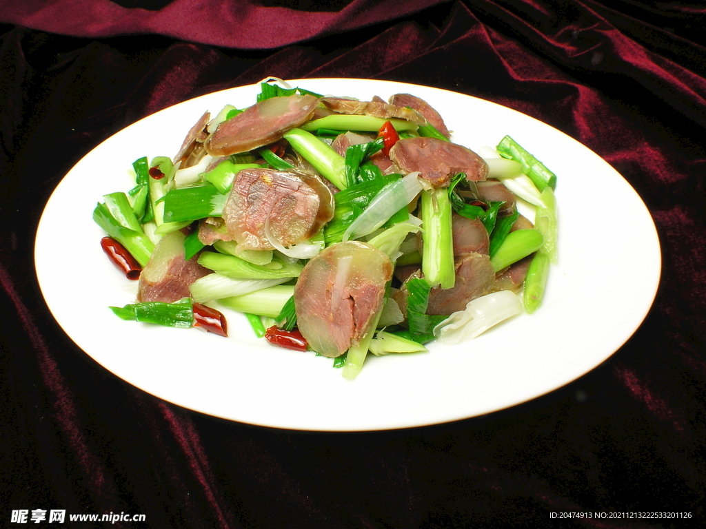 青蒜炒香腸