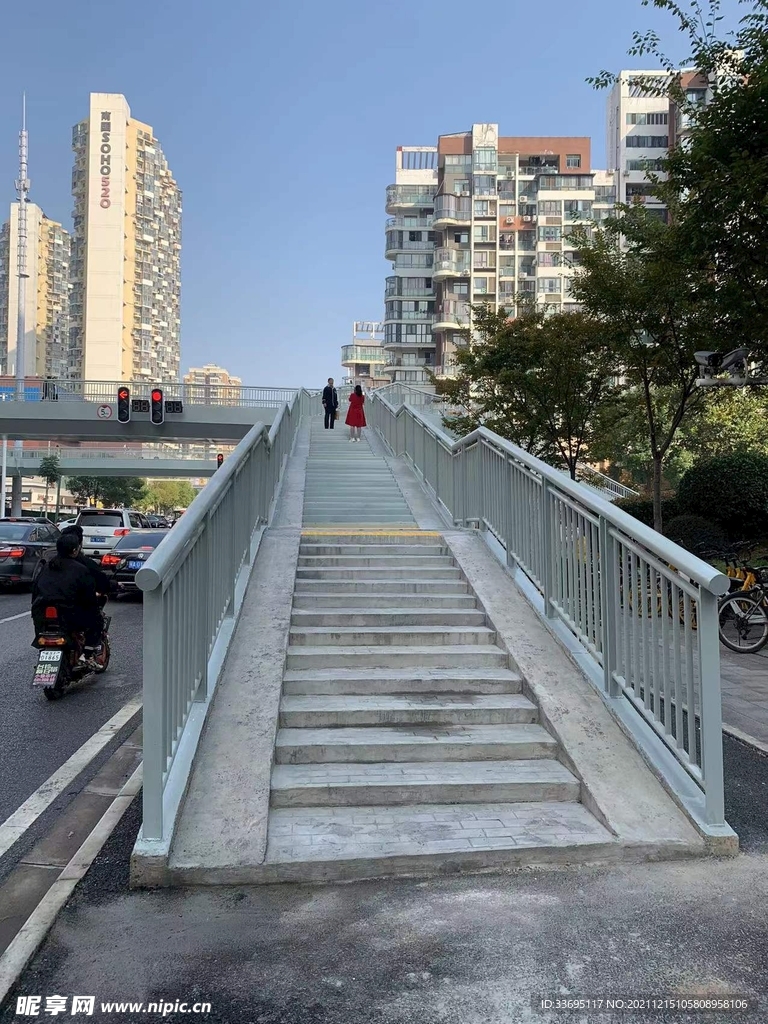 南湖第一天橋