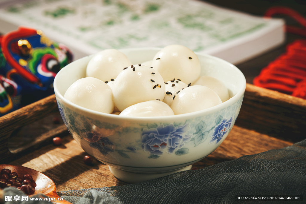 中式傳統(tǒng)佳節(jié)元宵節(jié)美食湯圓