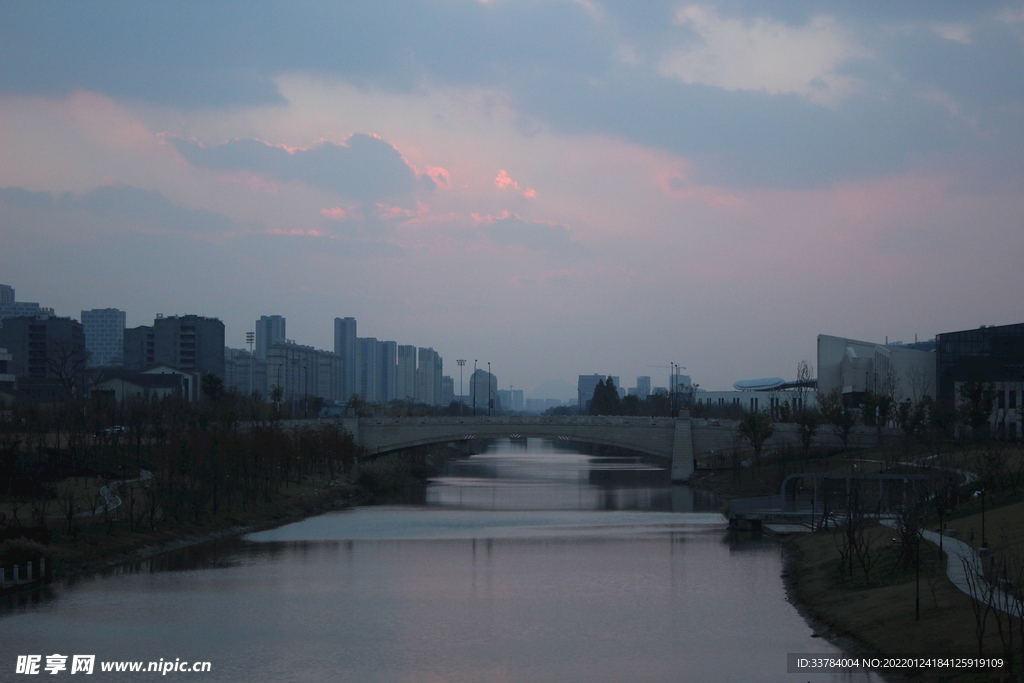 夕陽下的師大
