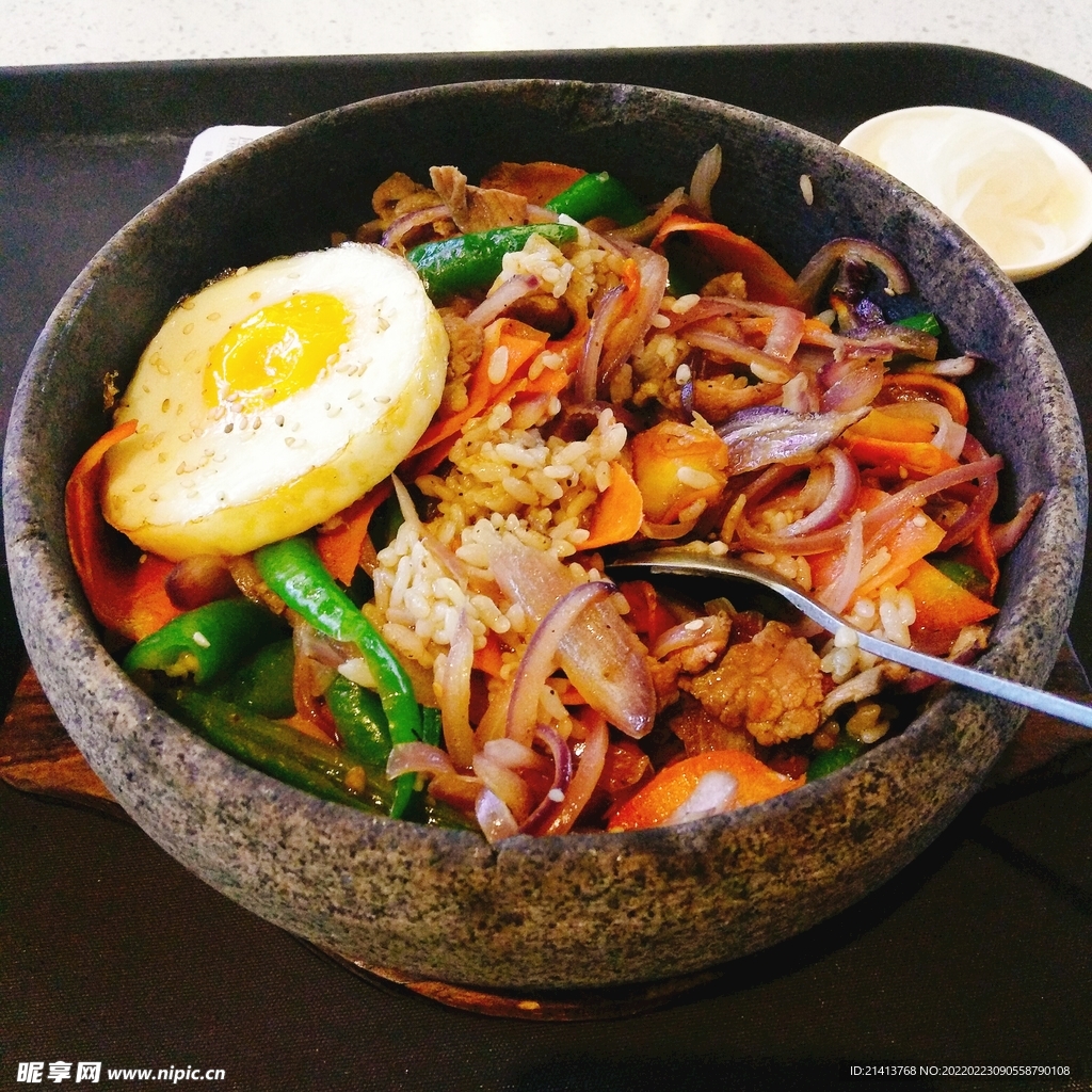 石鍋拌飯美食 