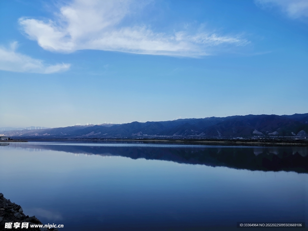 湖面風(fēng)景