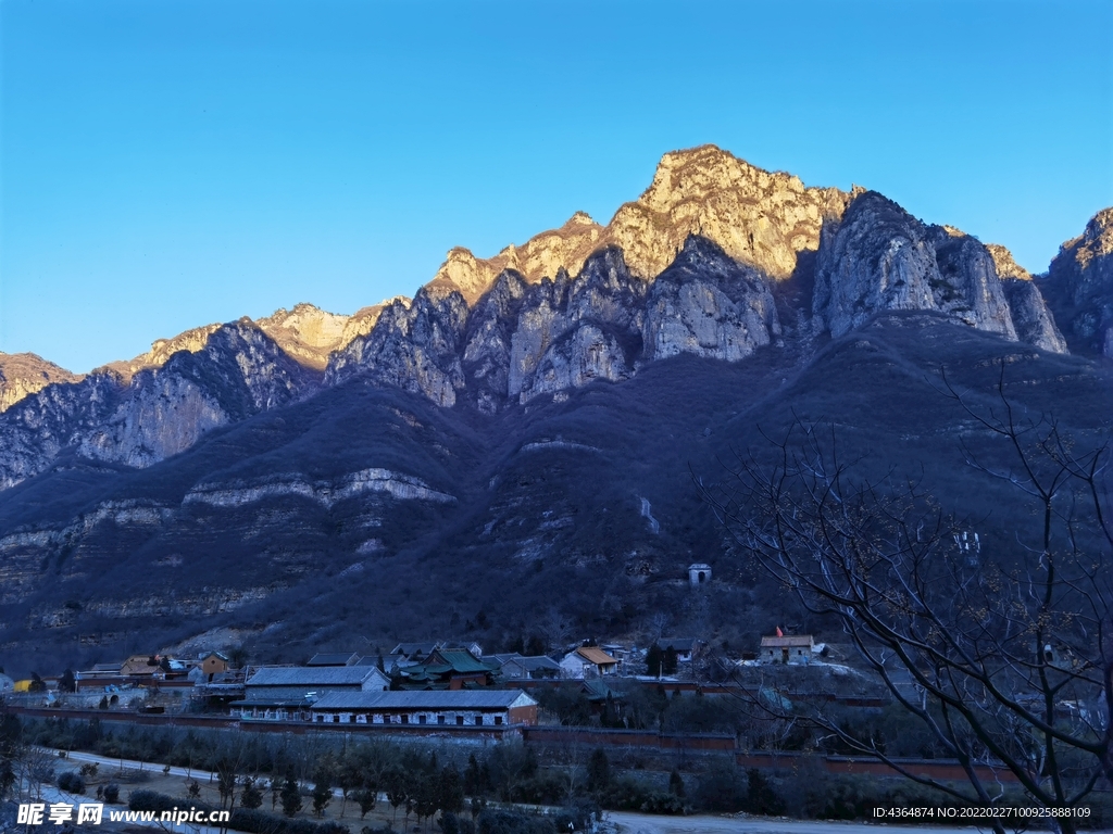 金山