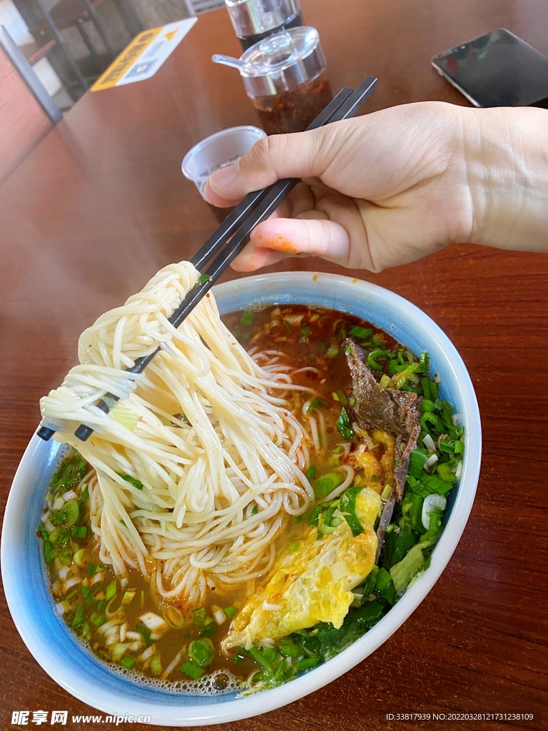 西北美食牛肉面