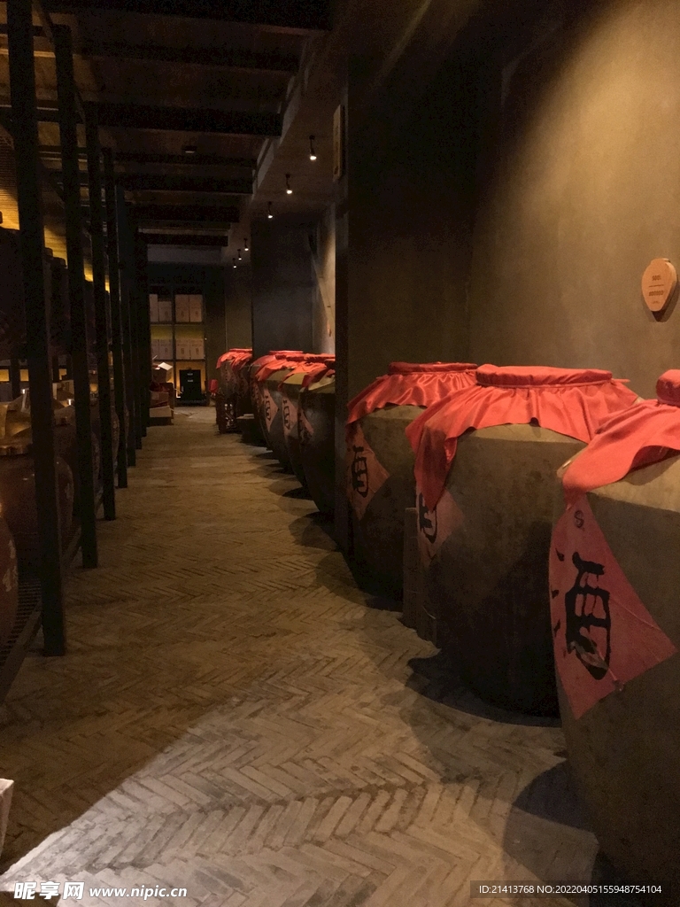 酒壇酒罐酒莊 