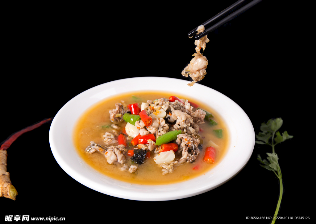 麻辣牛蛙美食