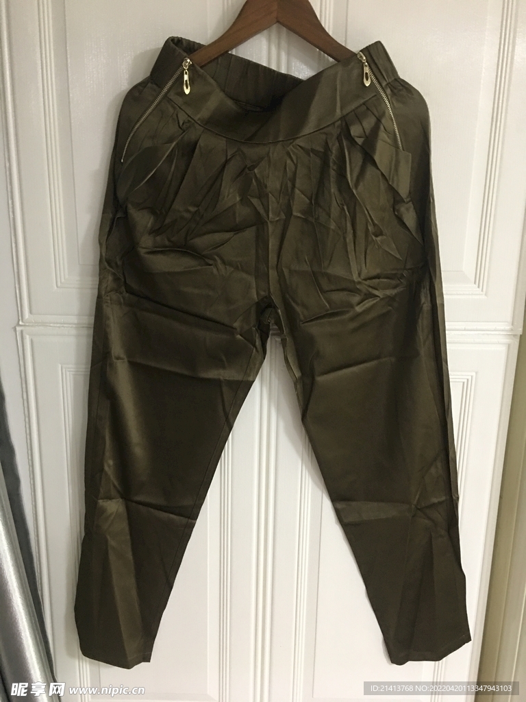 女性服飾服裝 