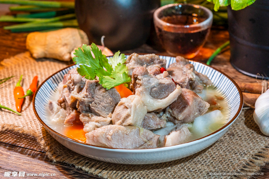 燉羊肉美食