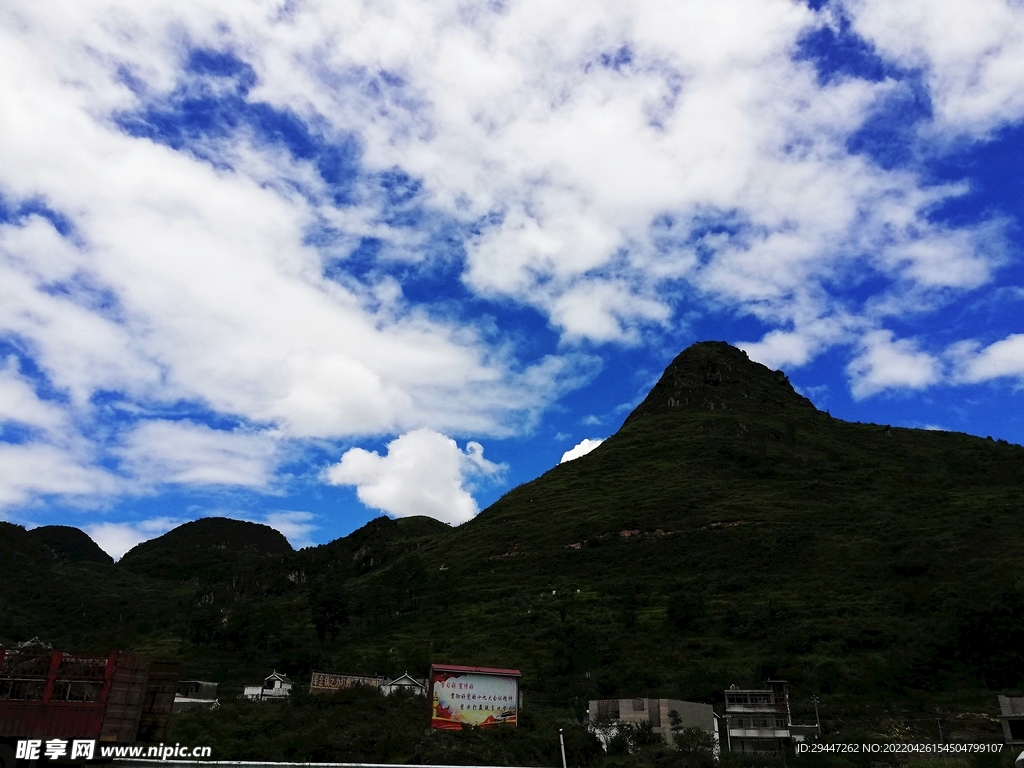 背后那一片藍
