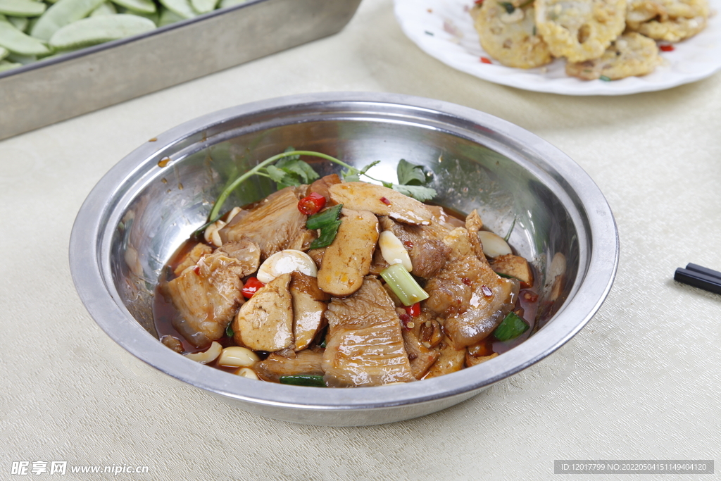 扣肉燜香干