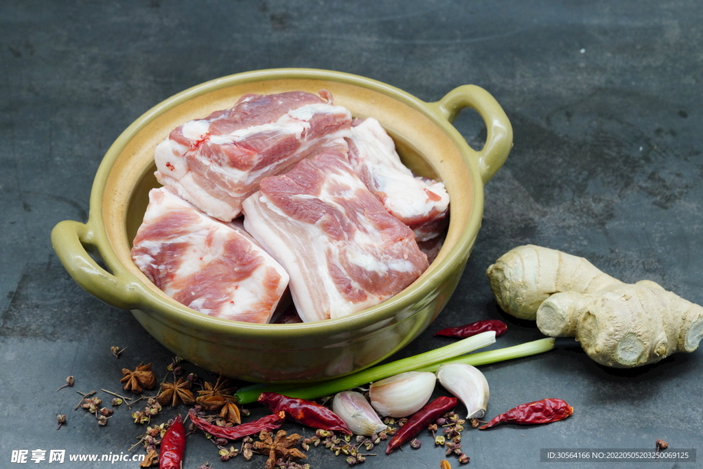 新鮮五花肉食材