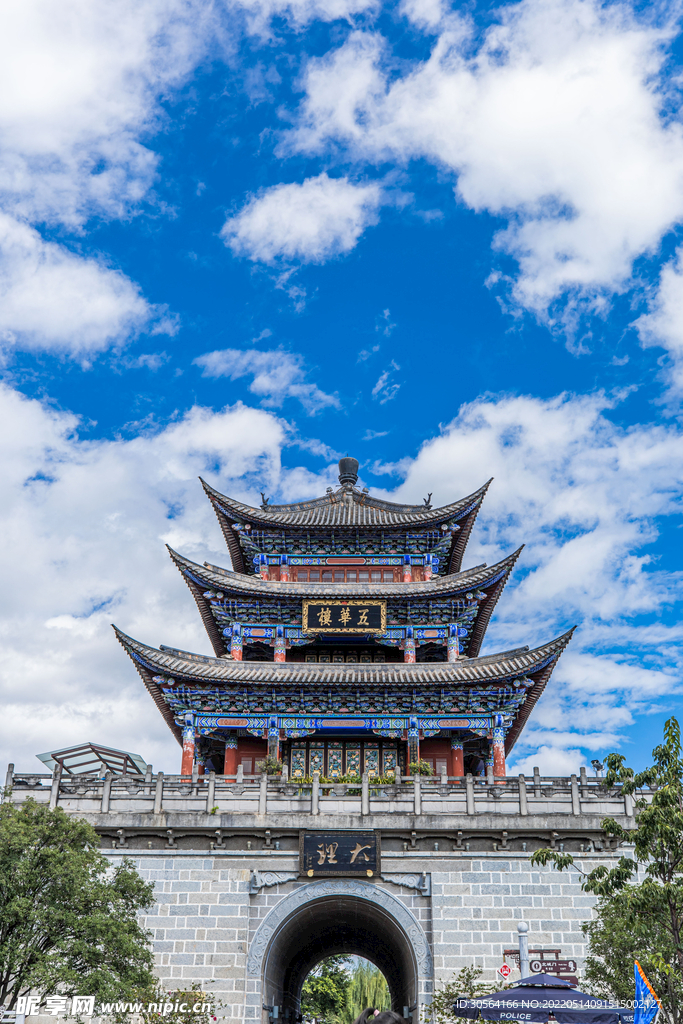 戶外復古中式塔樓