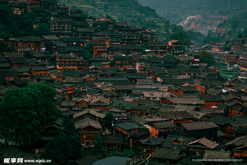戶外復(fù)古鄉(xiāng)村建筑