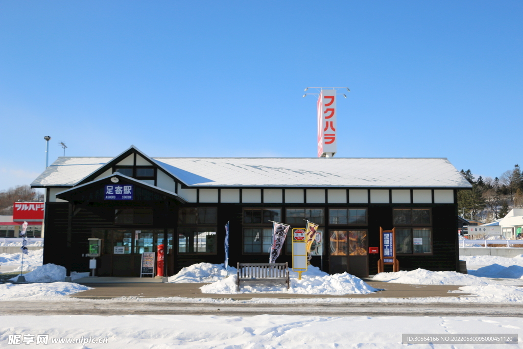 戶外冬季雪屋建筑