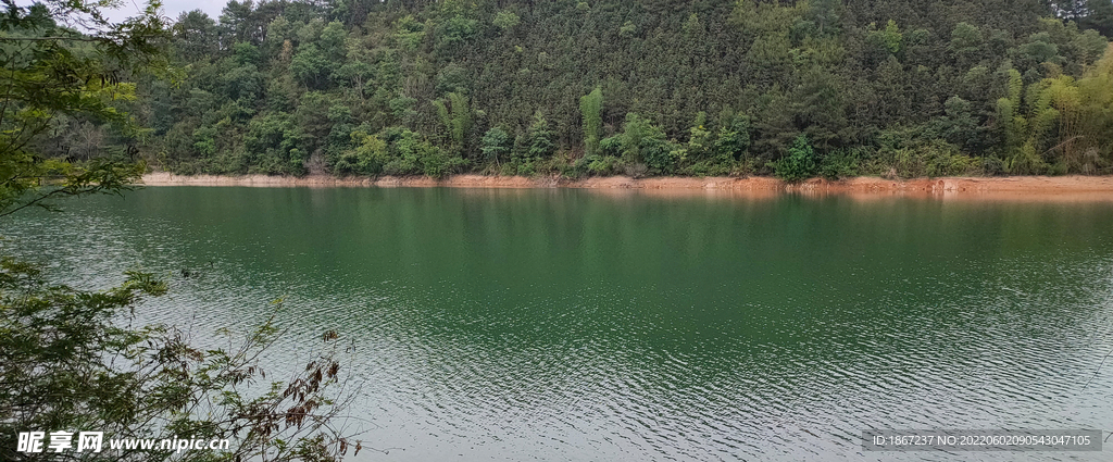 山水高清圖