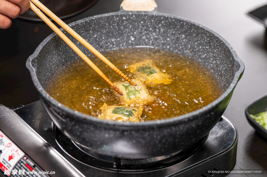 油煎豆腐美食