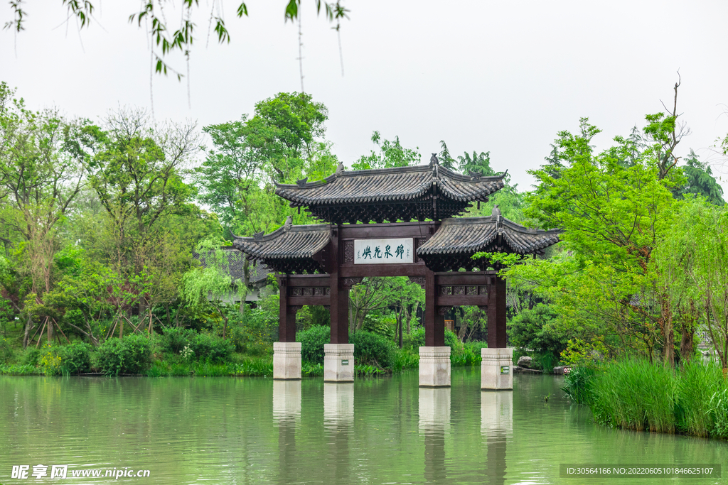 戶外復古牌樓建筑