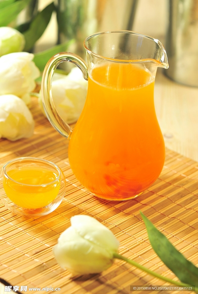 阳光柳橙果汁