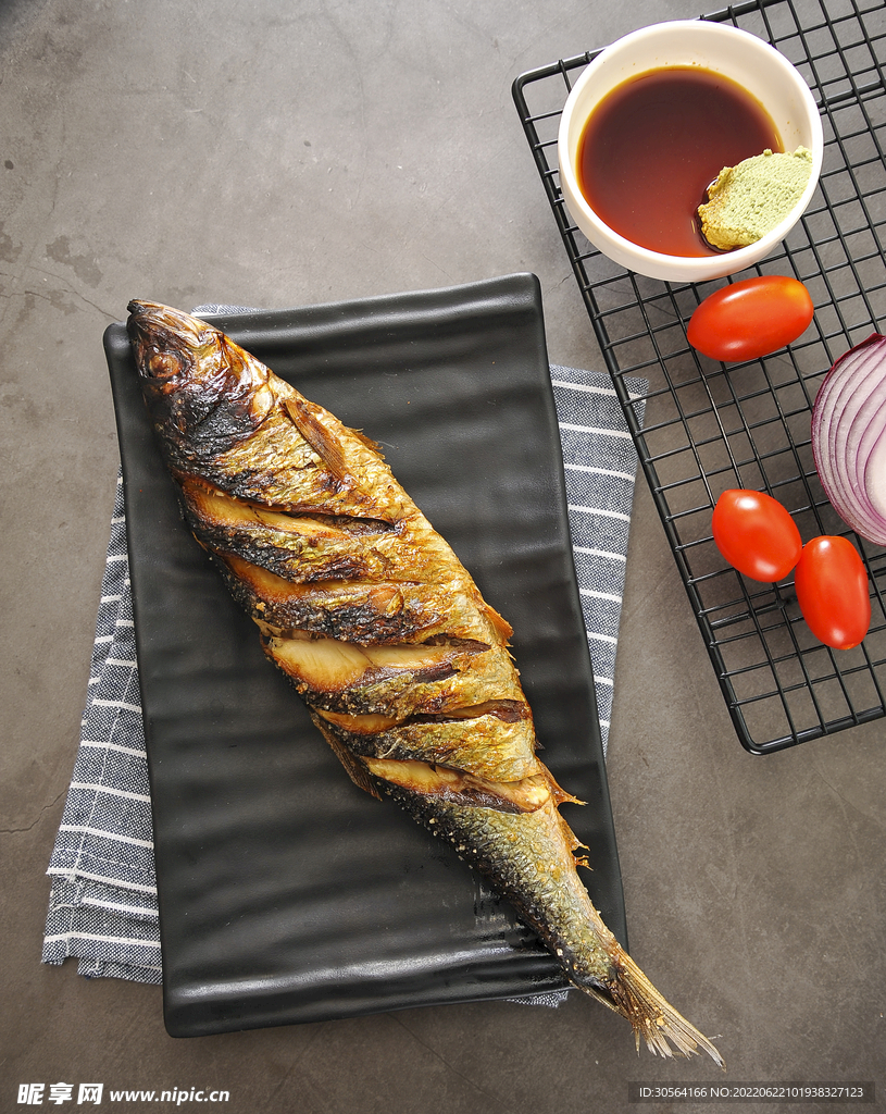 油煎烤魚美食
