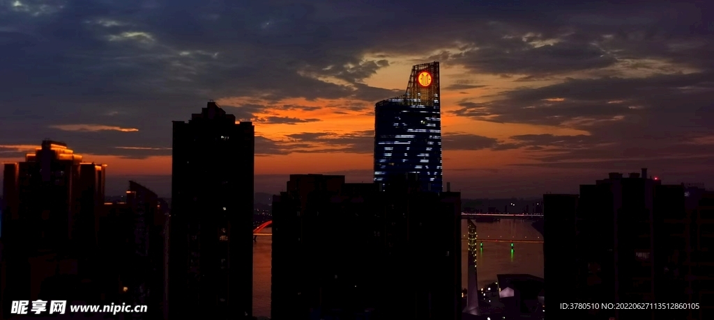 城市夕陽(yáng)