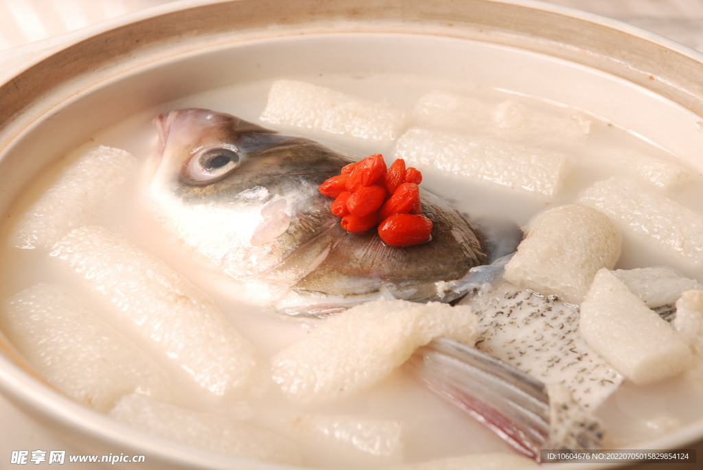 竹蓀魚頭煲