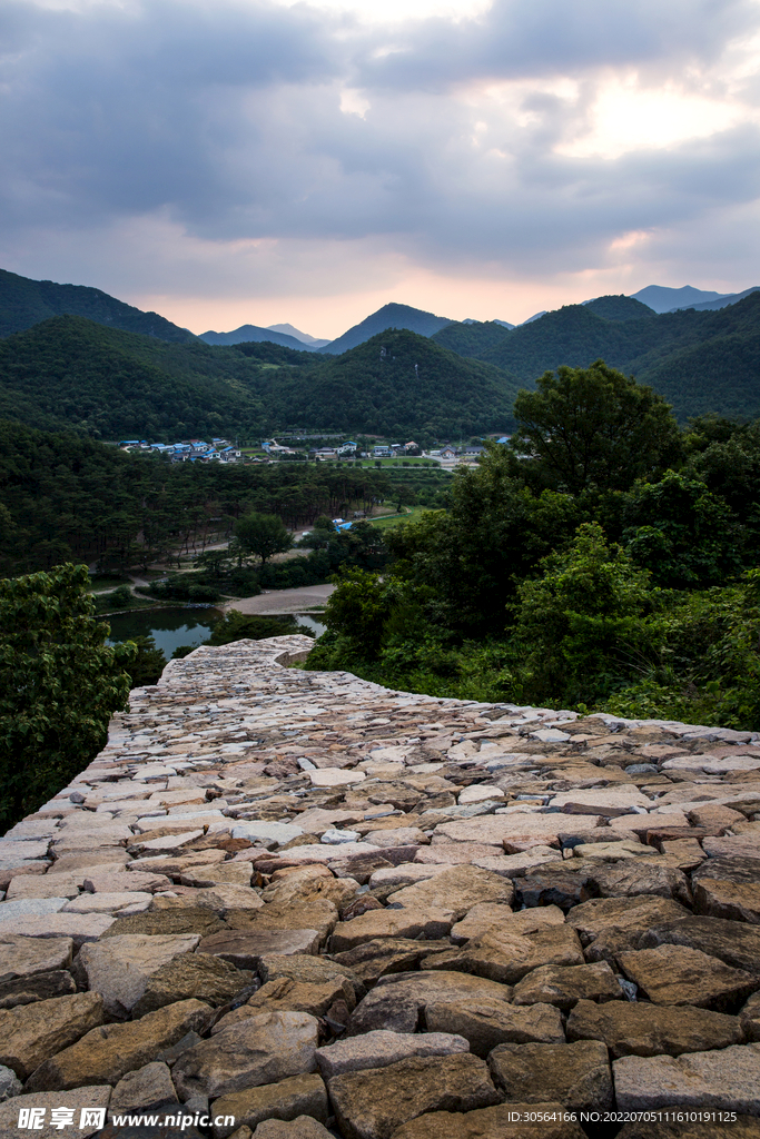 戶外石頭石塊道路