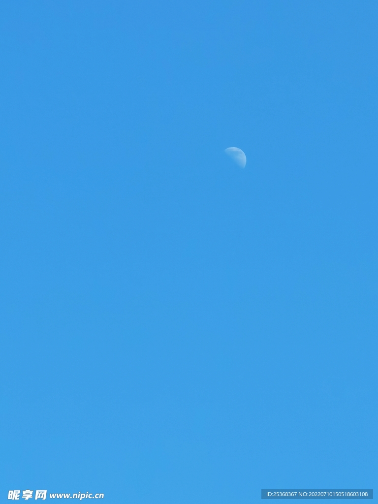 蓝天 月亮