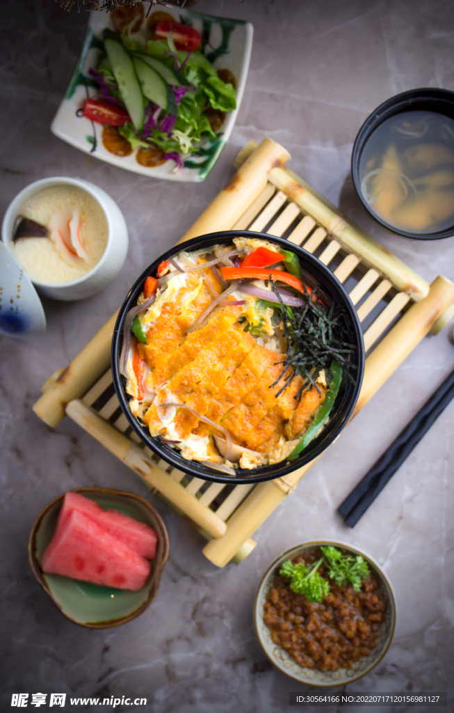 日式豬排美食