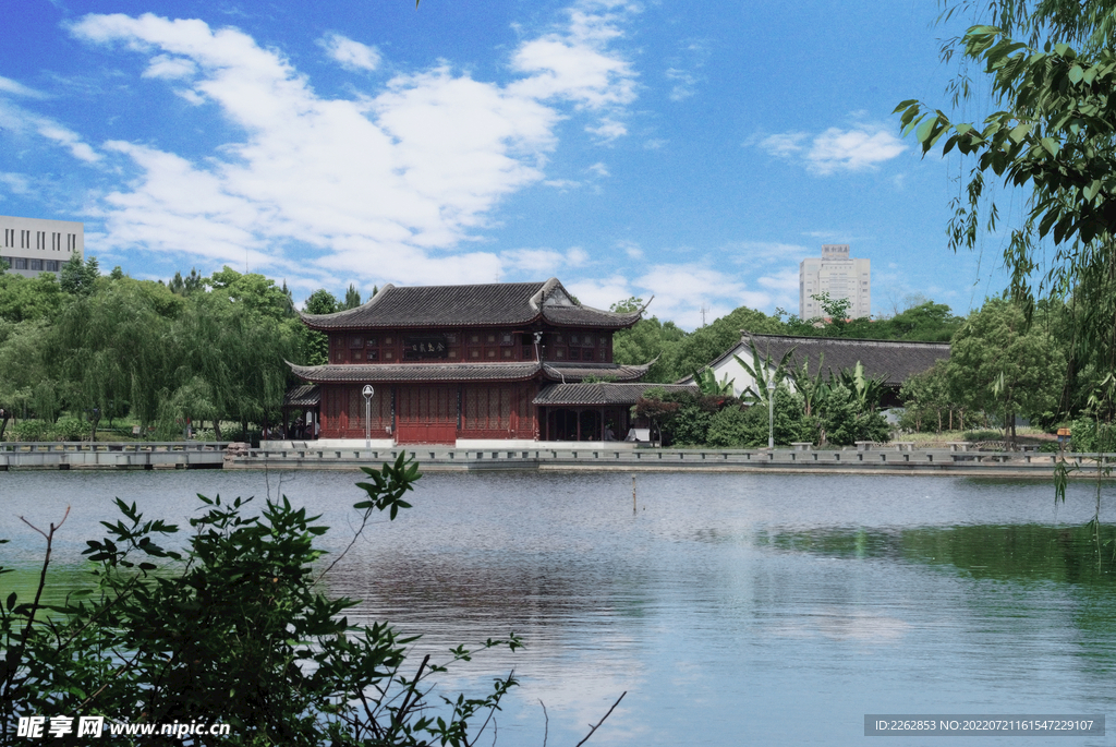 繡湖小景