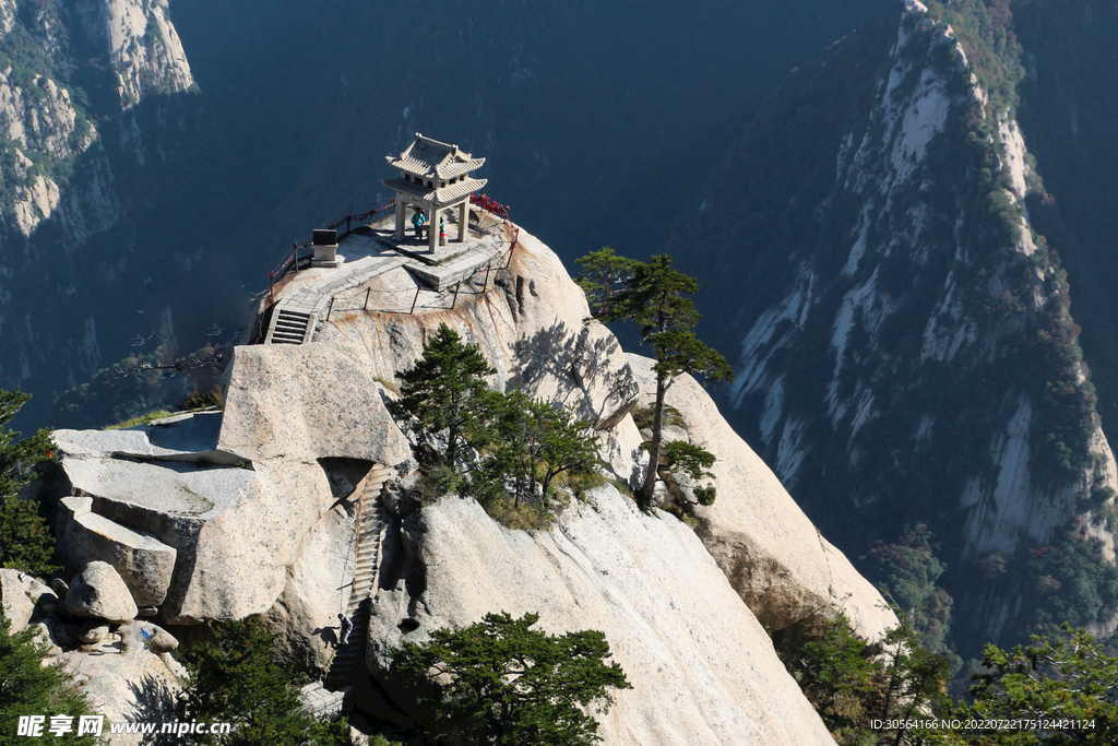 戶外旅游山峰山頂