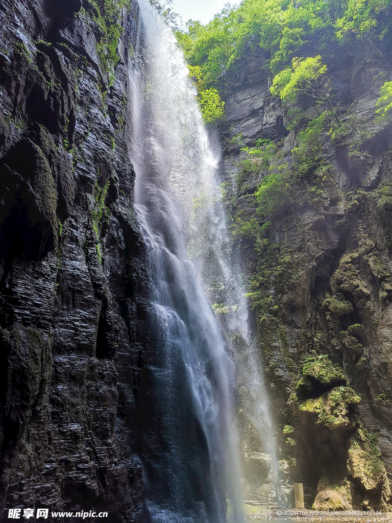 戶外山峰水流瀑布自然