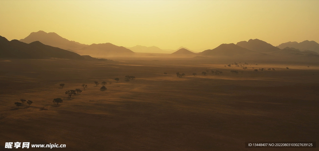 鸟瞰航拍荒野沙漠火星地貌风光