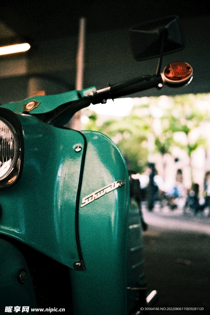 戶外復古摩托車